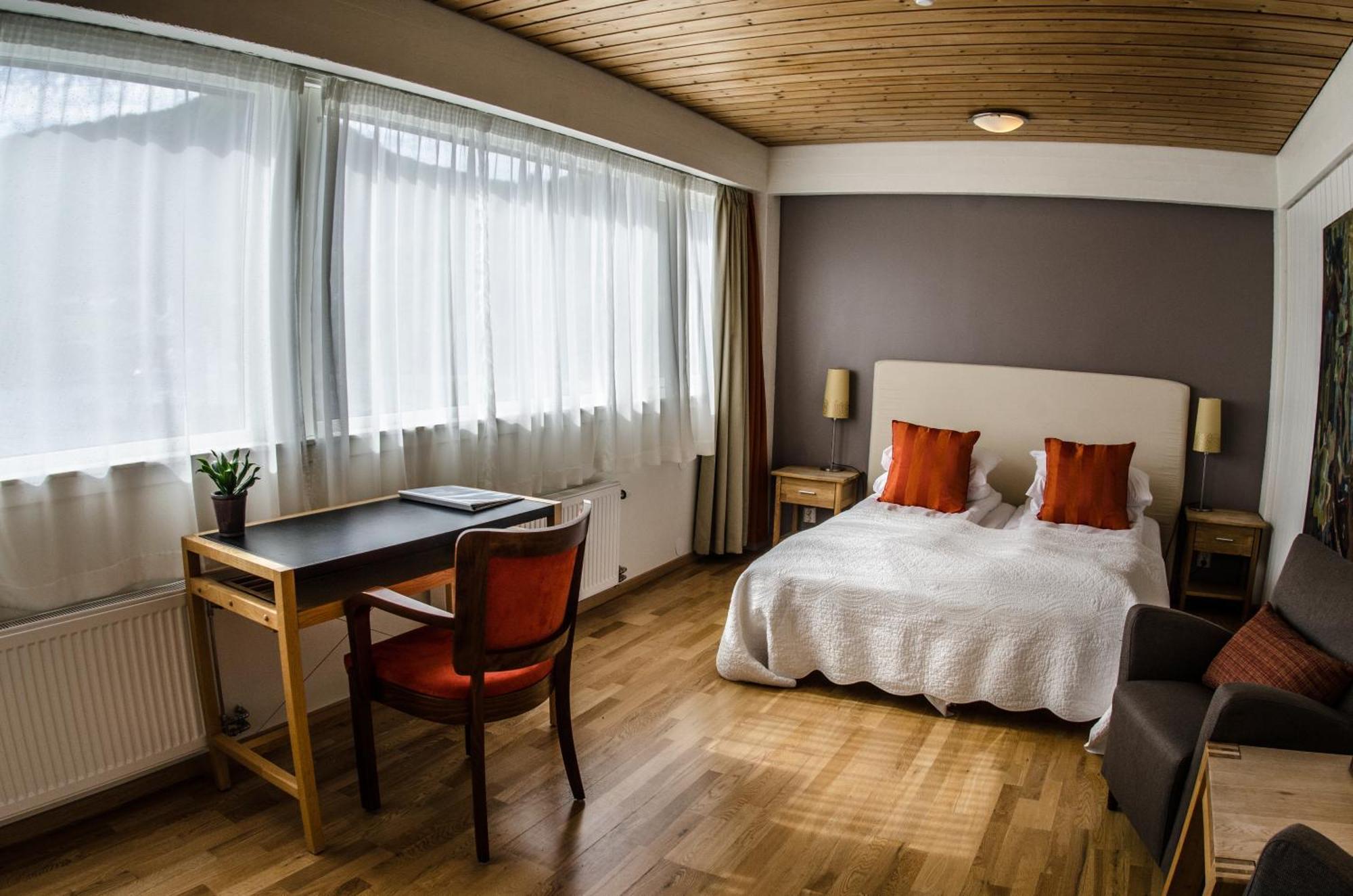 Lavik Fjord Hotel & Apartments Exterior foto